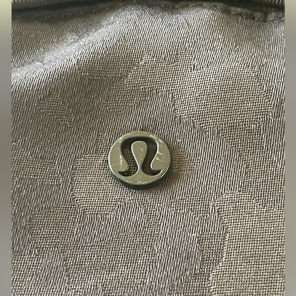 Lululemon Out Of Range Backpack in Camo Vol 20L - Picture 15 of 17